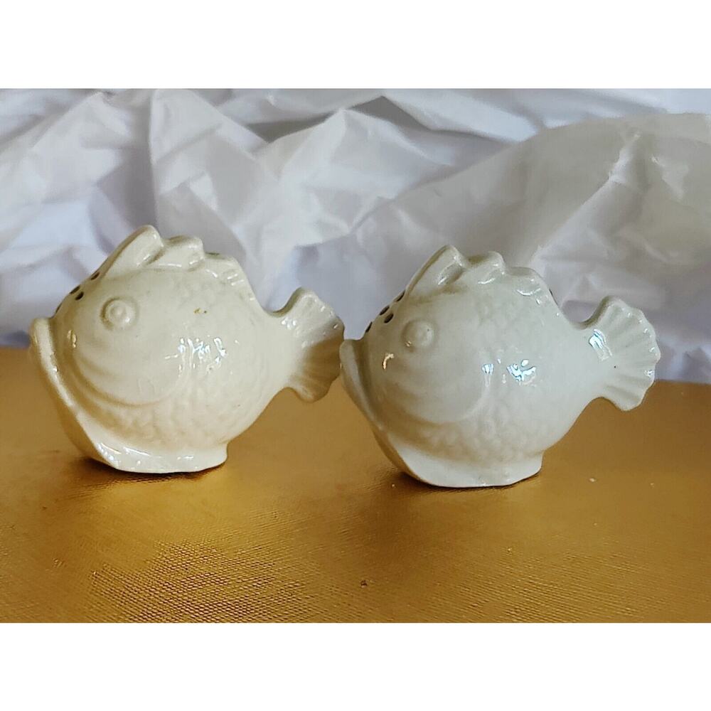 Vintage White Porcelain Salt Pepper Shakers Puffer Fish Fins